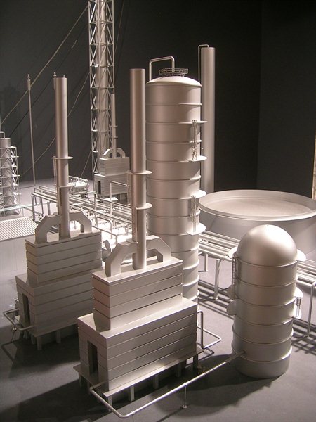 http://www.kiwimill.com/wp-content/uploads/2012/09/refinery-model-3.jpg